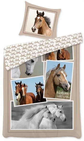 Billede af Sengetøj 140x200 cm - Heste sengetøj med små billeder - 2 i 1 design - Dynebetræk i 100% bomuld hos Shopdyner.dk